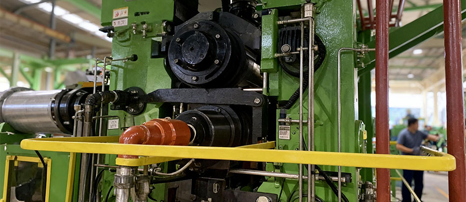 Differences between PTT and PET Wig Fiber Production Equipment: A Comprehensive Guide